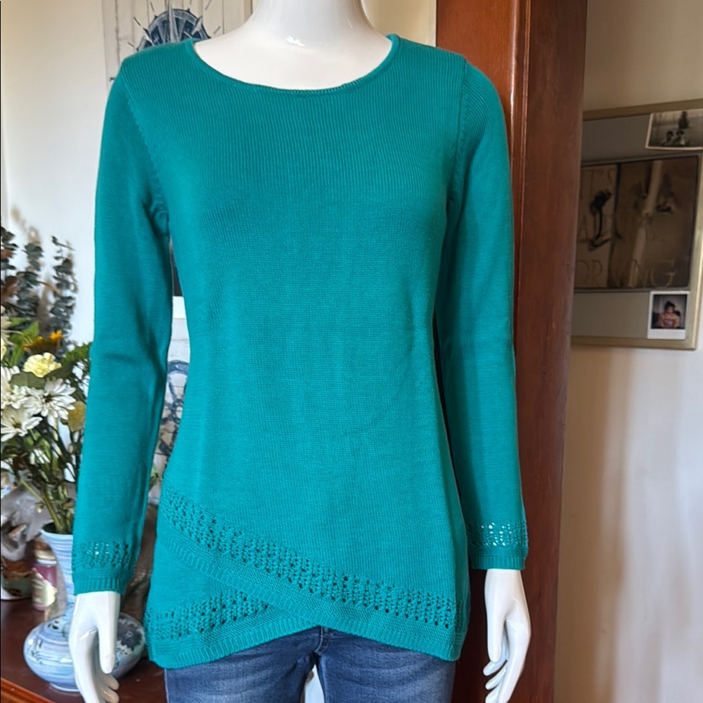 NWT northern reflections size small Teal Women's Sweater